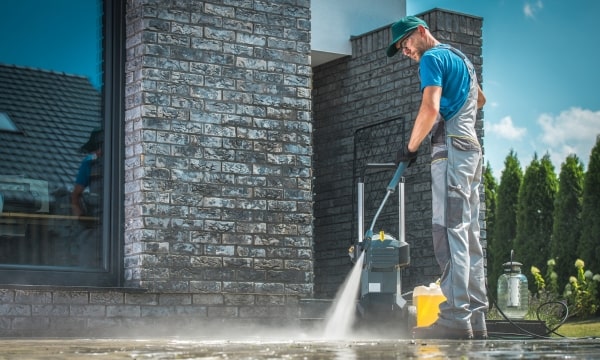 Using a Pressure Washer